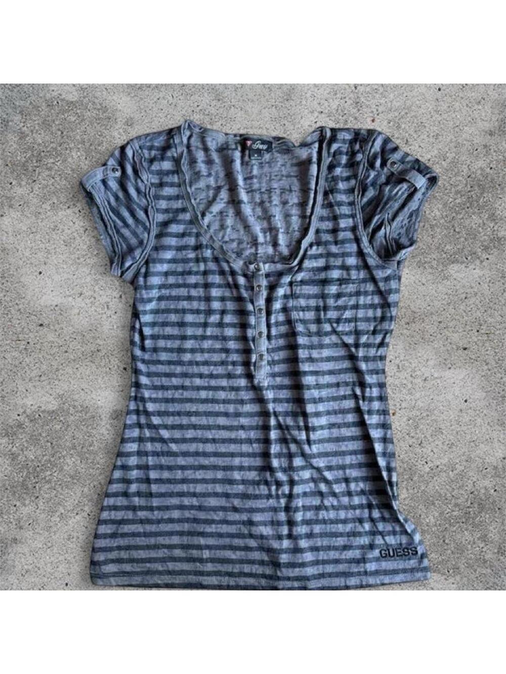 guess charcoal striped tshirt
